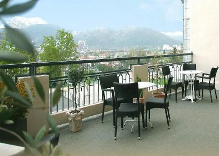 Maison De L\'Esplanade